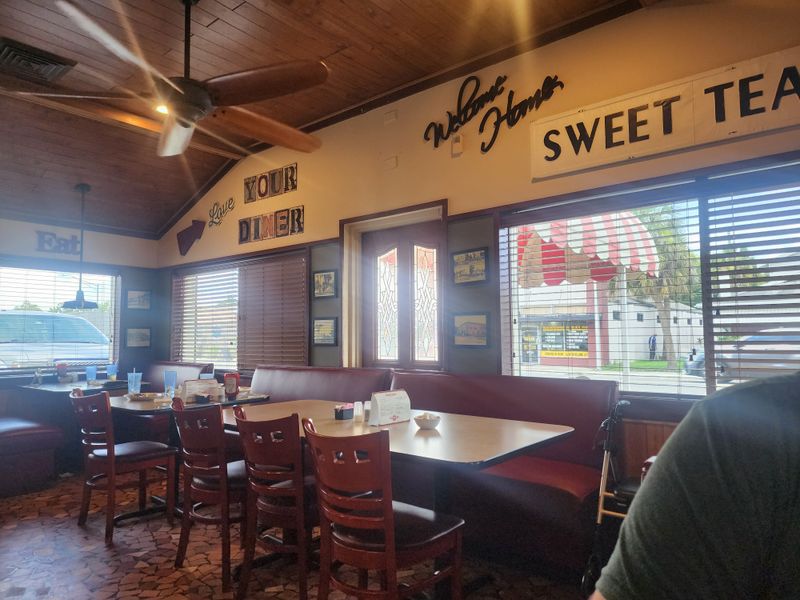 Reececliff Family Diner — Lakeland