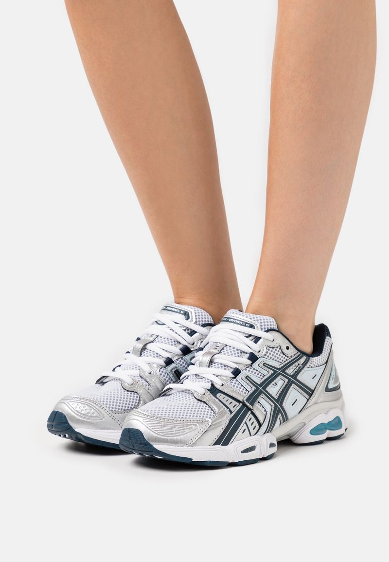 Asics Gel-Nimbus 9 sportstyle sneakers