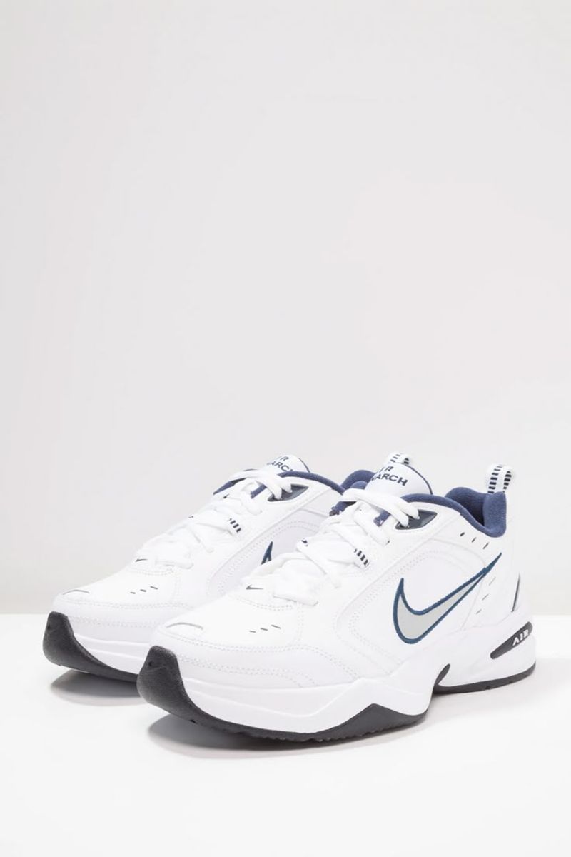 Nike Air Monarch IV