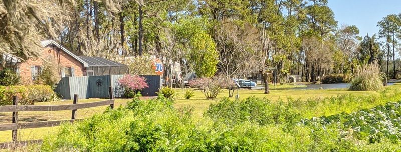 Spuds (St. Johns County, near St. Augustine)