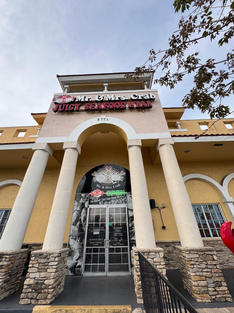 Mr. & Mrs. Crab – Kissimmee, FL