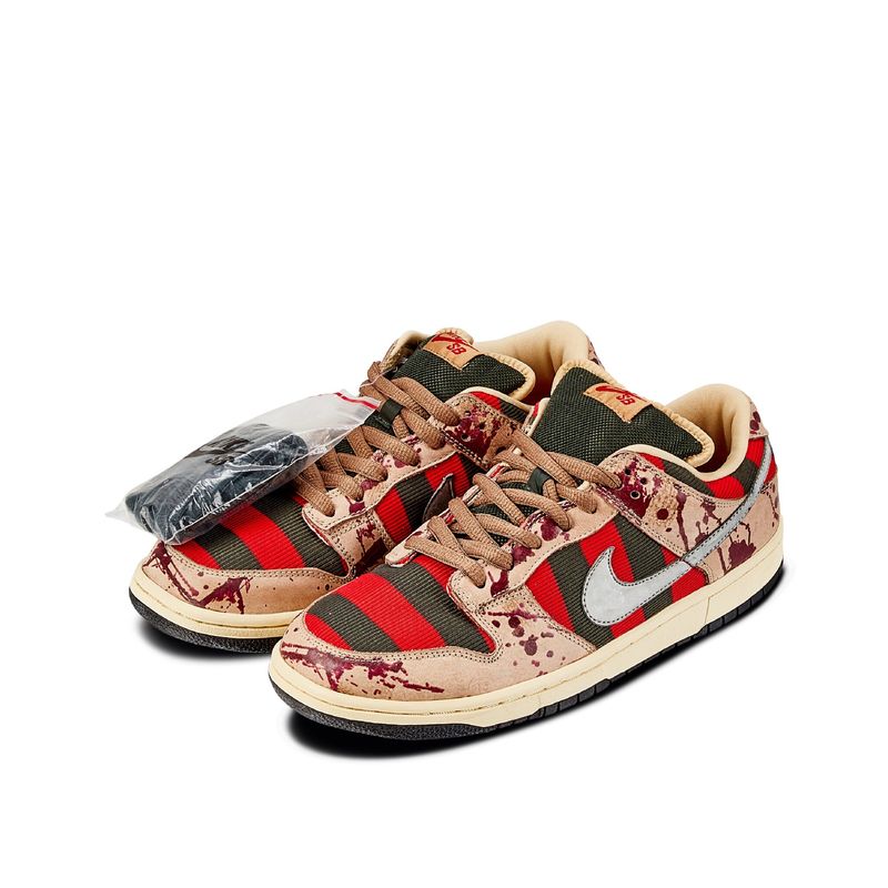 SB Dunk Low “Freddy Krueger”