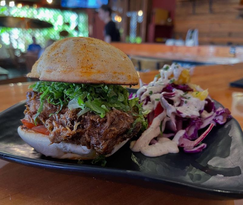 Rebel Kitchen, Kealakekua
