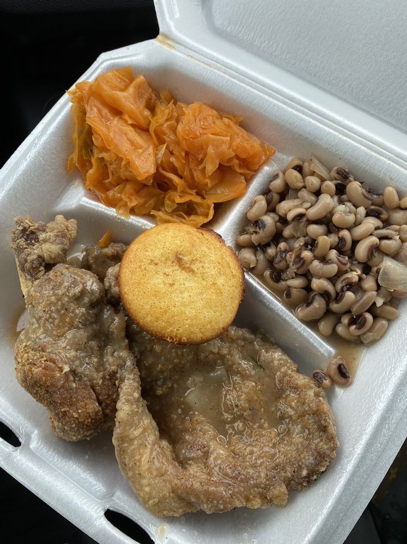 Lamar & Niki's Pit Barbecue and Soul Food in Bryan