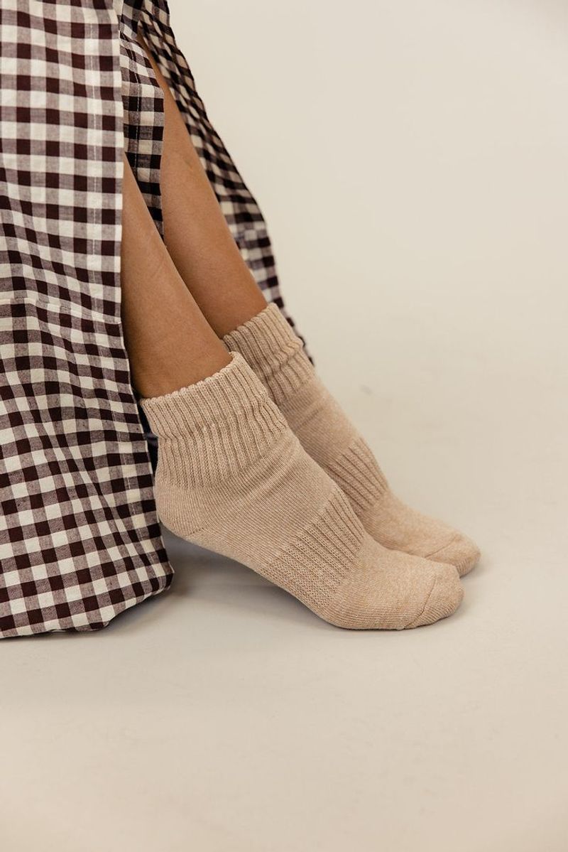 The 8 Best Women’s Socks to Pair with Ankle Boots for Comfort and Style All Day Long