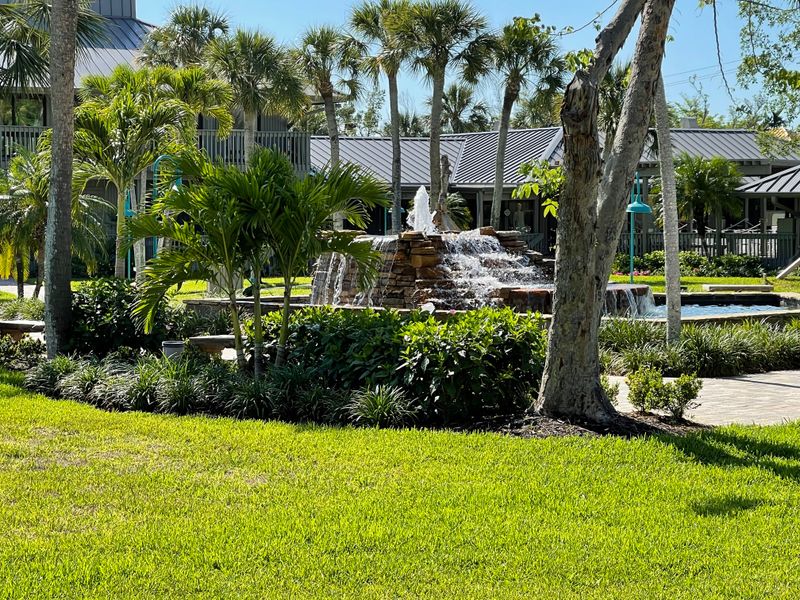 Browse the Shops and Art Galleries at Periwinkle Place