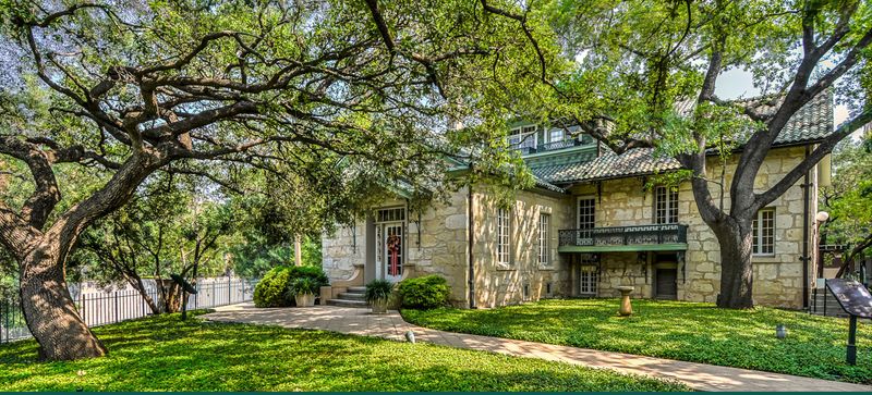 The Guenther House