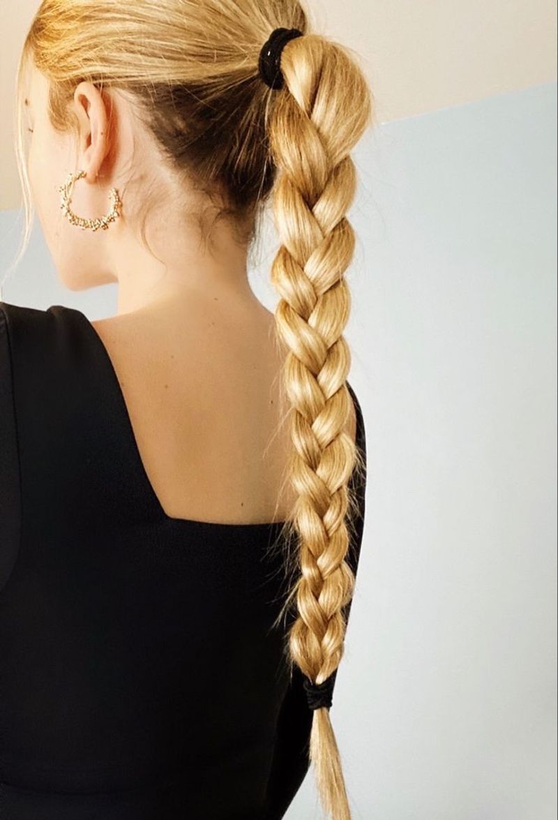 8 Stunning Sleek Ponytail Hairstyles That'll Instantly Upgrade Your Look