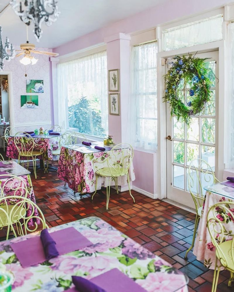 Lavender 'n Lace Tearoom — Lake Alfred, FL