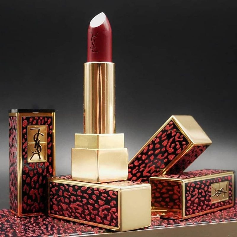 YSL Rouge Pur Couture in Le Rouge