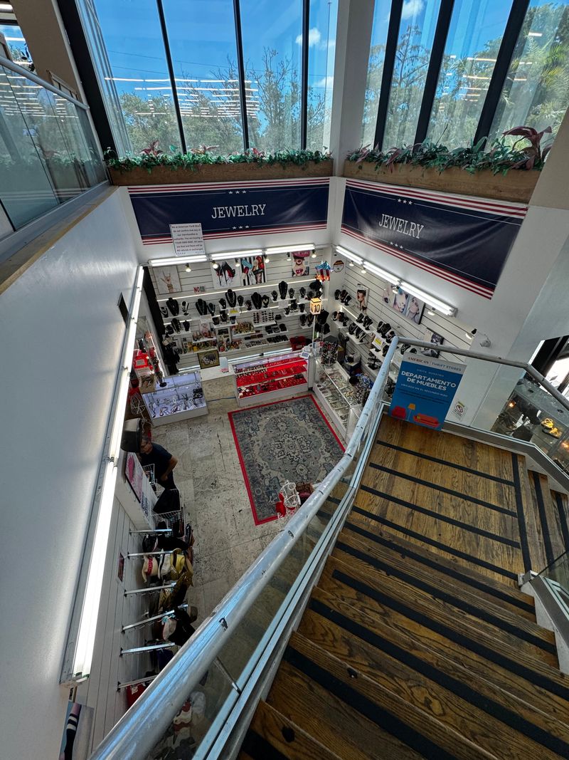 American Thrift Stores (Lauderhill)