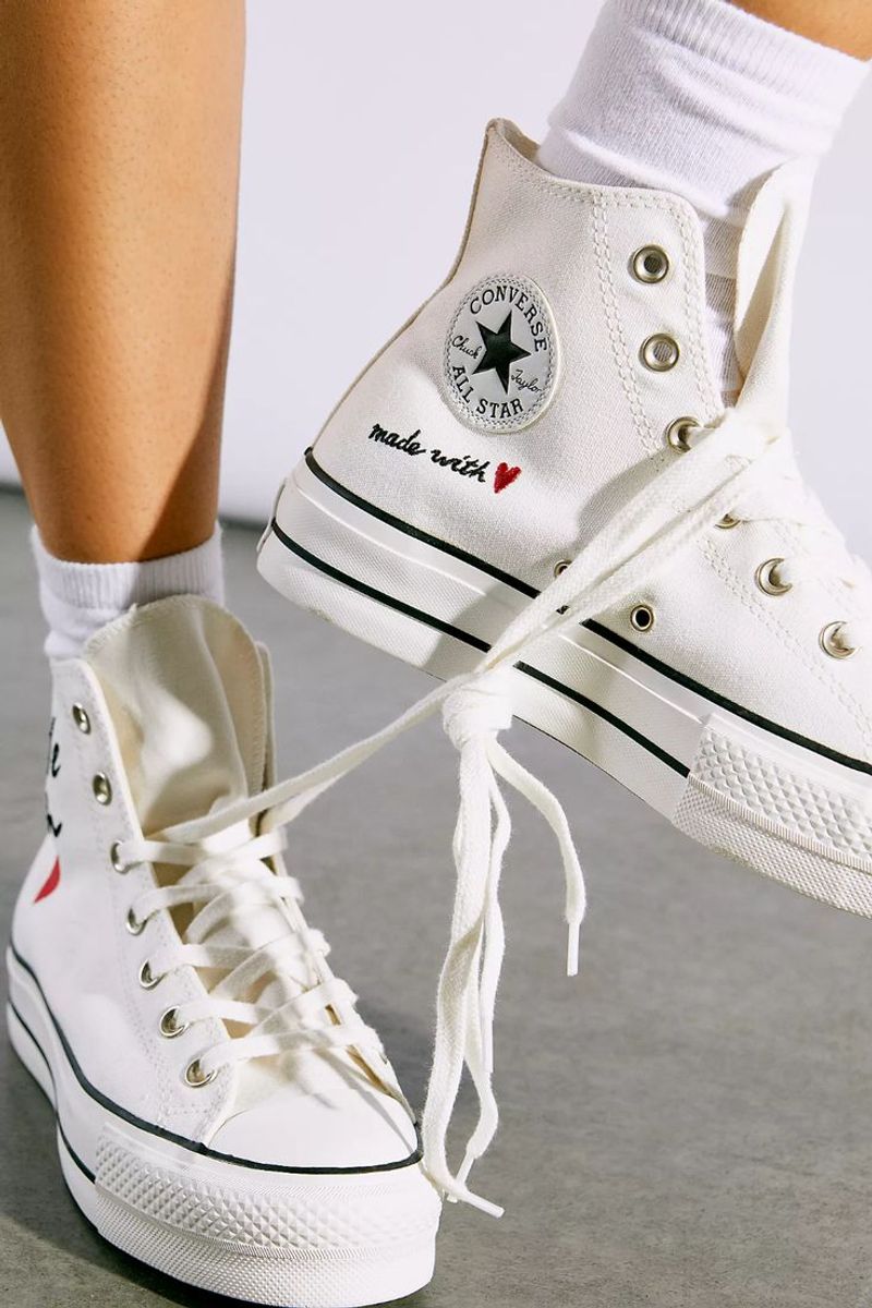 Step Into Scandi-Chic With 9 Sneakers Every Scandinavian It-Girl Swears By