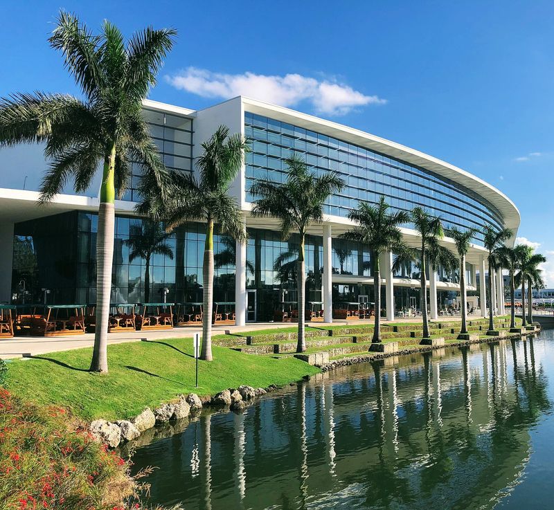 University of Miami (UM)