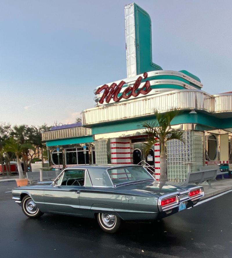 Mel's Diner – Bonita Springs, FL