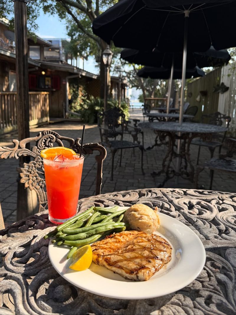 Complementary Menu Options