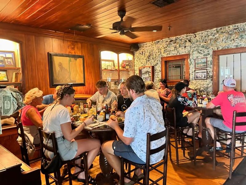 Cabbage Key Restaurant – Pineland