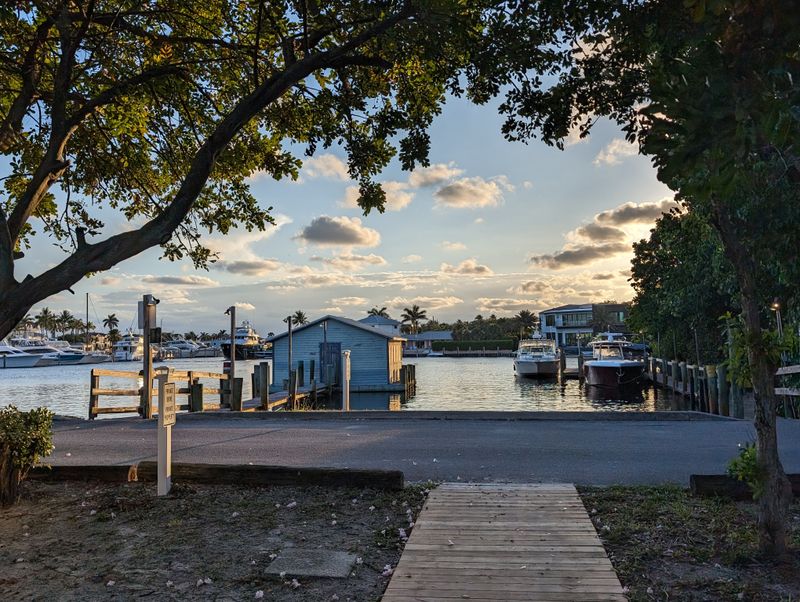 Cap's Place – Lighthouse Point