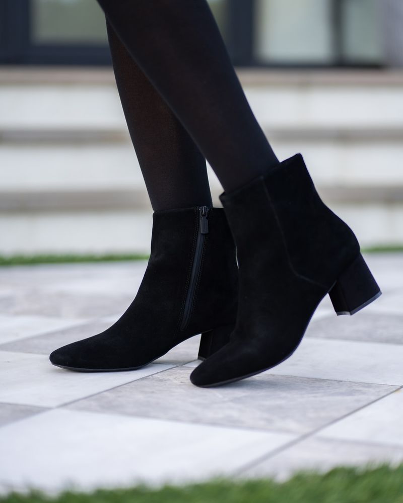 12 Comfortable Heels And Boots That Passed The Ultimate Walking Test