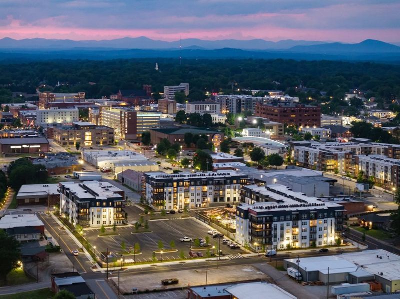 Gainesville (1 hr 45 min)