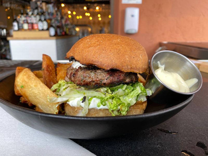 Bay 13 Brewery & Kitchen – Coral Gables