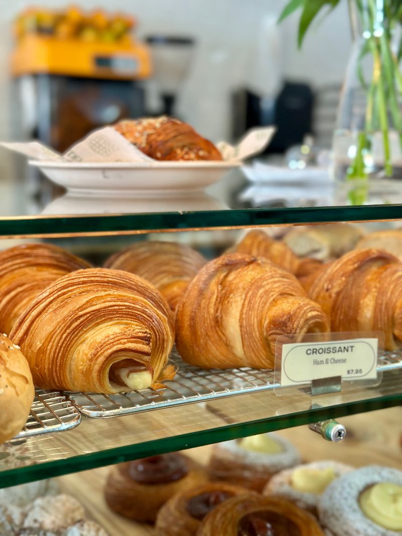 Caracas Bakery Biscayne