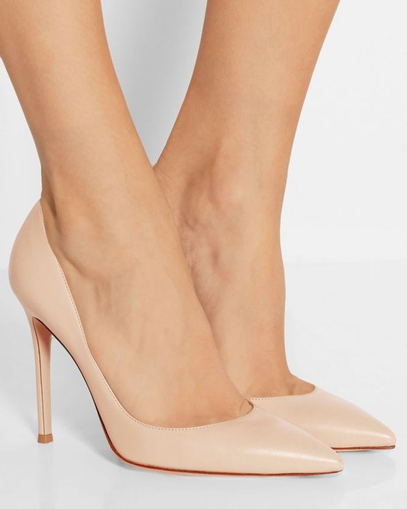 Nude Pumps