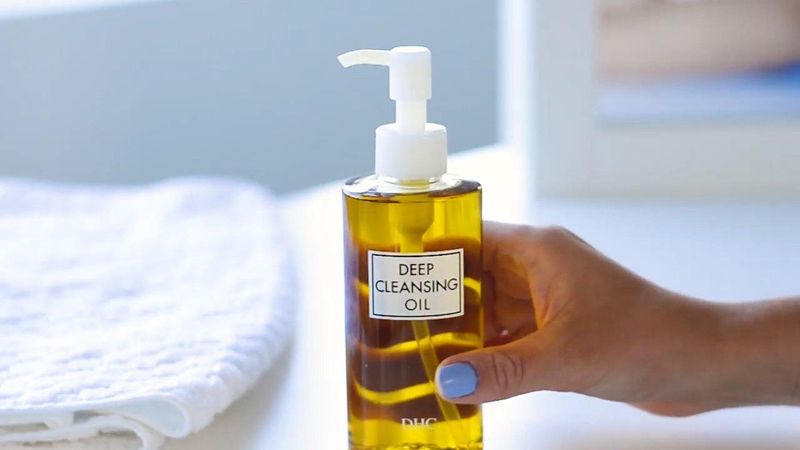 DHC Deep Cleansing Oil