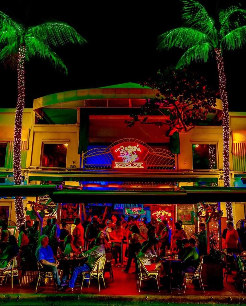 Mango's Tropical Café — South Beach, Miami