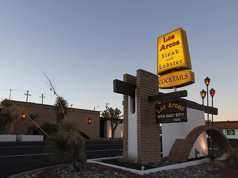Los Arcos Steak & Lobster