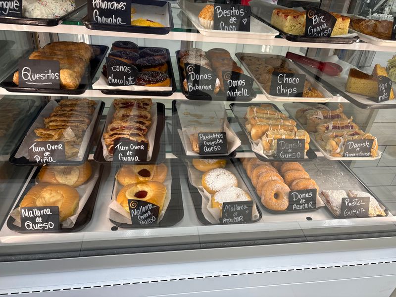 Tainos Bakery & Deli — Orlando