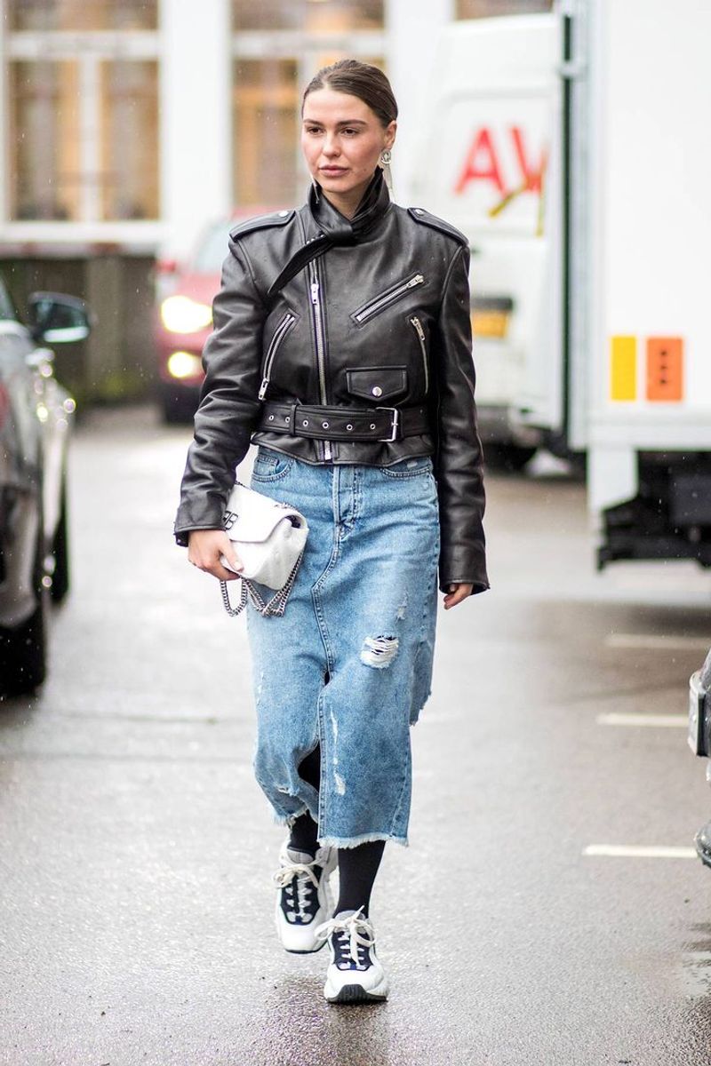 How the Denim Skirt Trend Is Making Fashion Simpler (And Way More Stylish)!