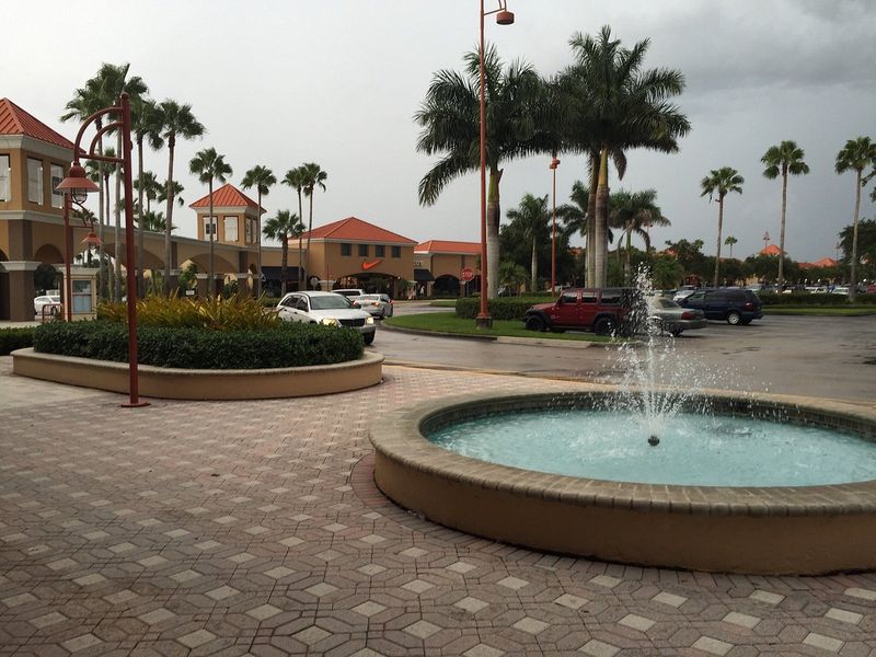 Vero Beach Outlets – Vero Beach, FL