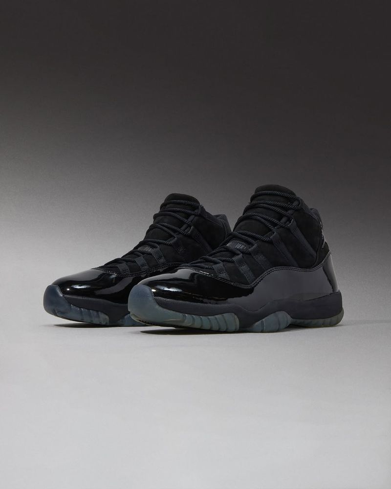 Air Jordan 11 'Cap and Gown' (re-release)