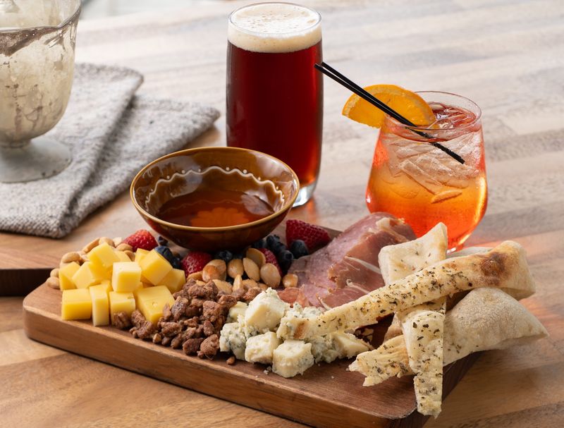 Runabout Brewing Kitchen & Raw Bar – Orlando