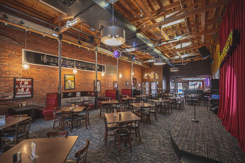 Screamers Family Restaurant, Lincoln