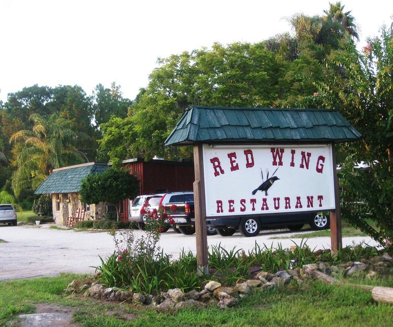 Red Wing Restaurant, Groveland