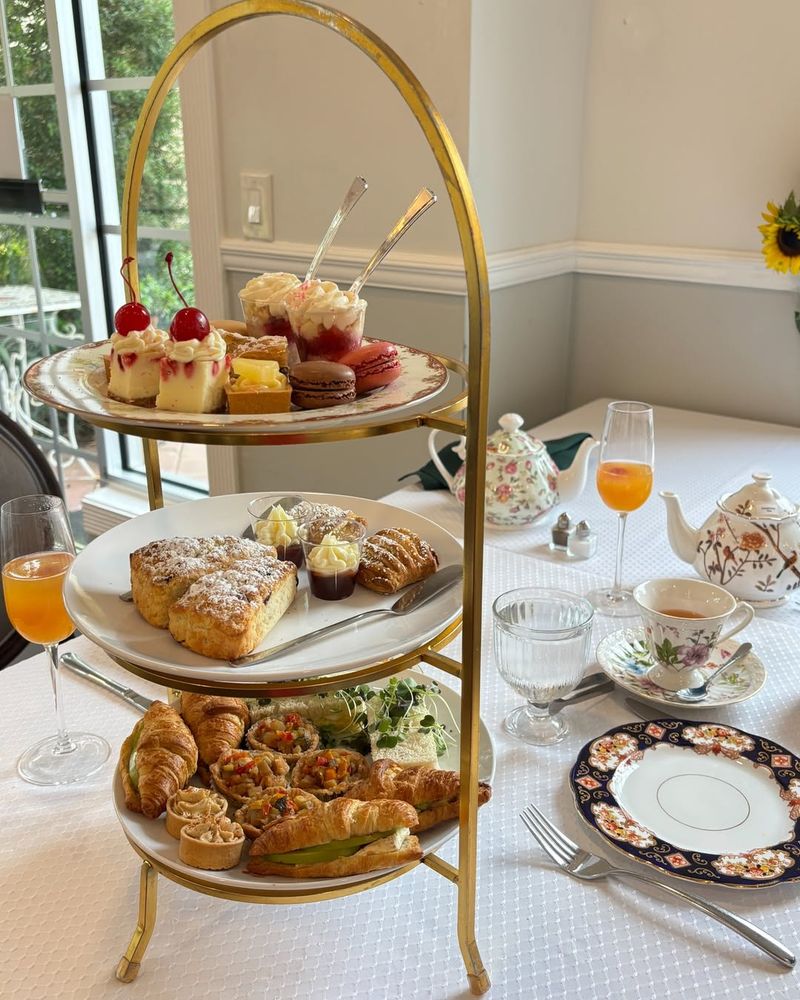 Queen's Tea House — Parkland, FL