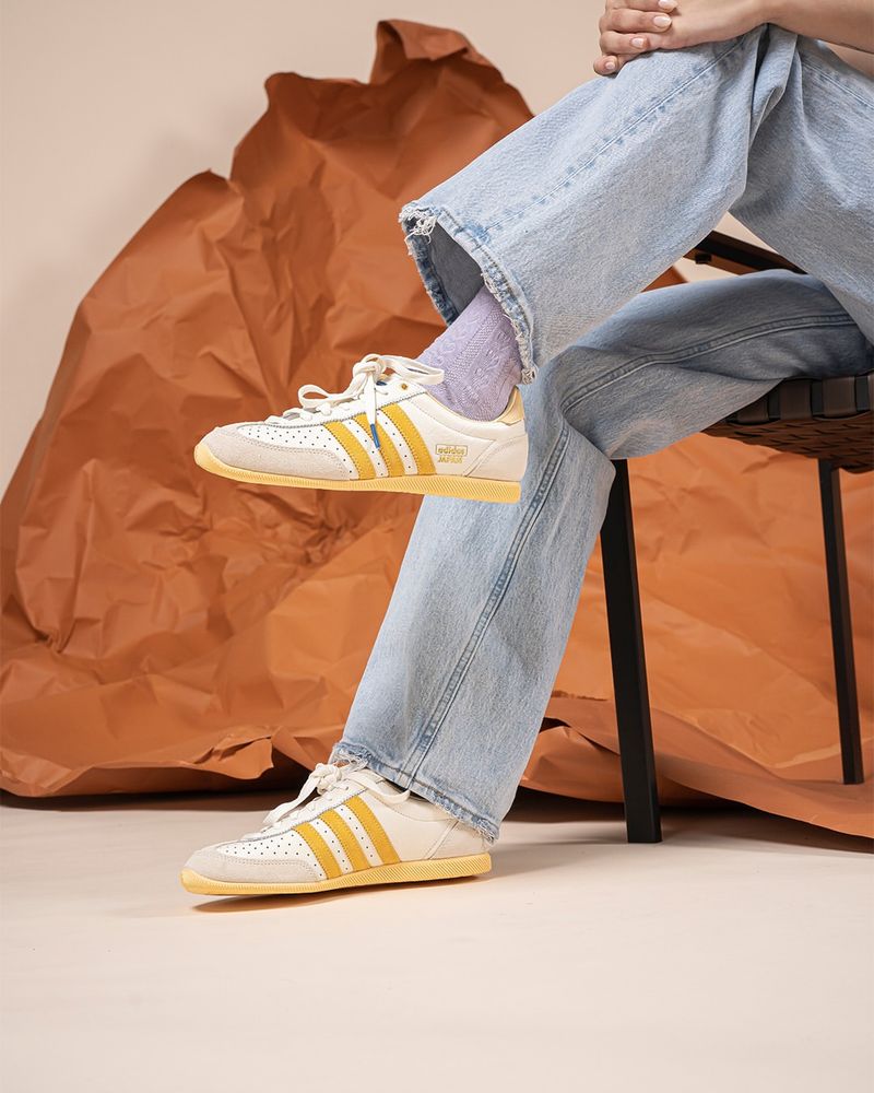 Narrow Sneakers