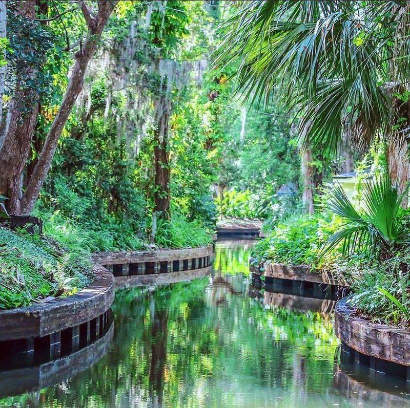 Visit Winter Park's Scenic Boat Tour