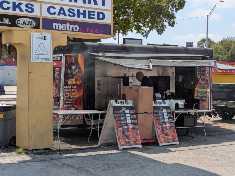 Smokey Trails BBQ, Miami