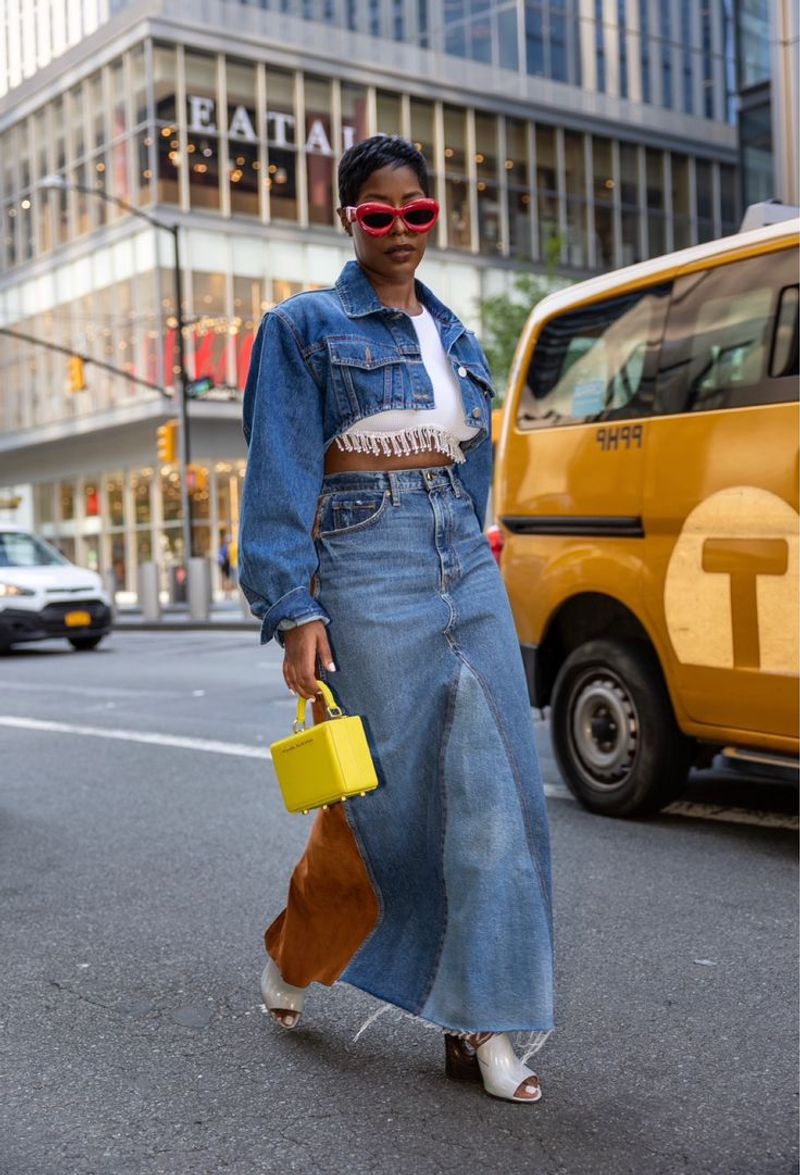 How the Denim Skirt Trend Is Making Fashion Simpler (And Way More Stylish)!