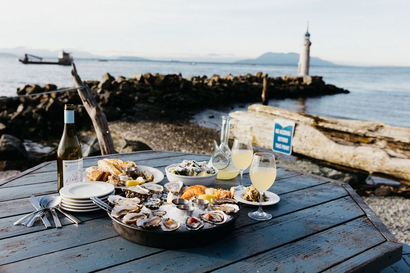 Taylor Shellfish Oyster Bar