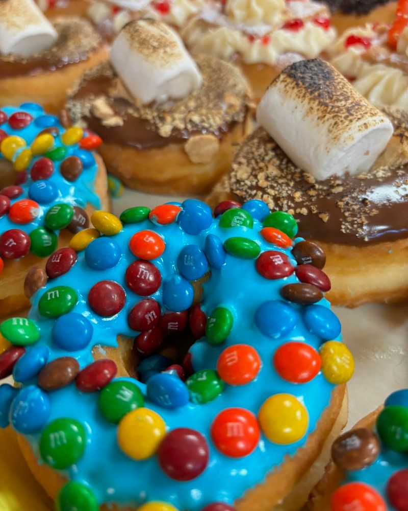 Snowflake Donuts & Café