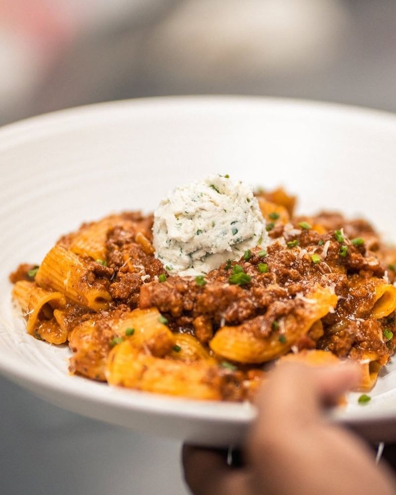 OLIVIA — Tampa, FL