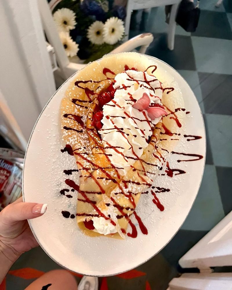 The Lazy Maid Crêperie — Brooksville