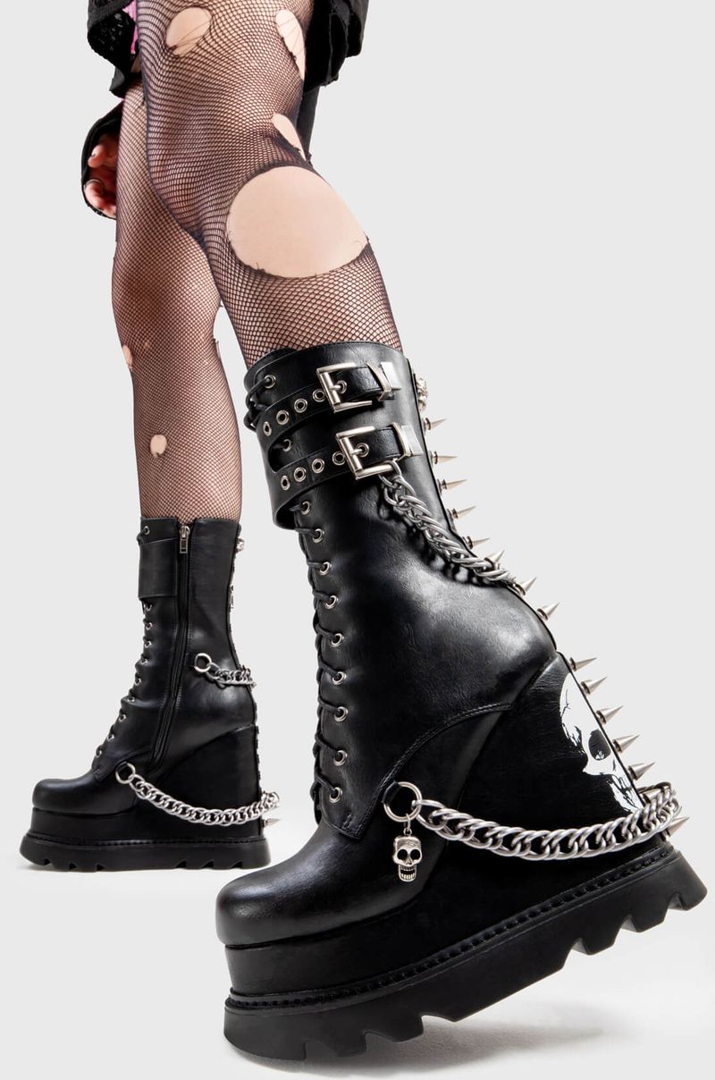 Bulky Boots