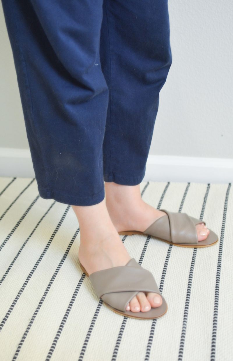 Everlane The Italian Leather Day Sandal