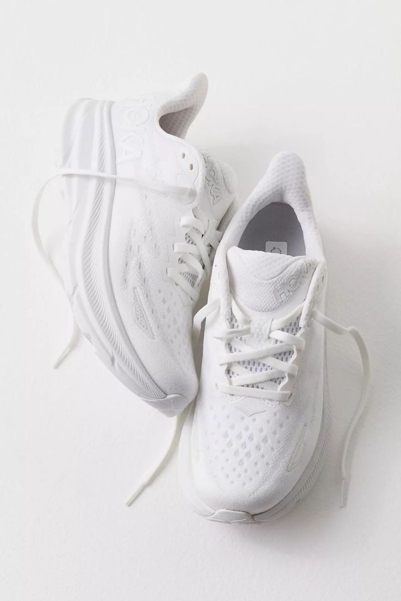 Hoka Clifton 9