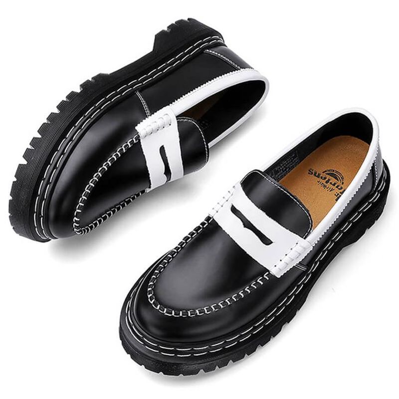 Loafers with Contrasting Stitching