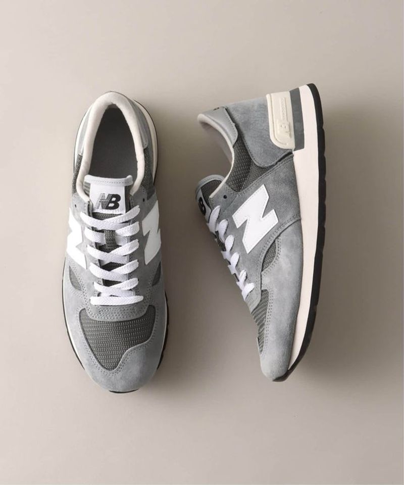 New Balance 990v1